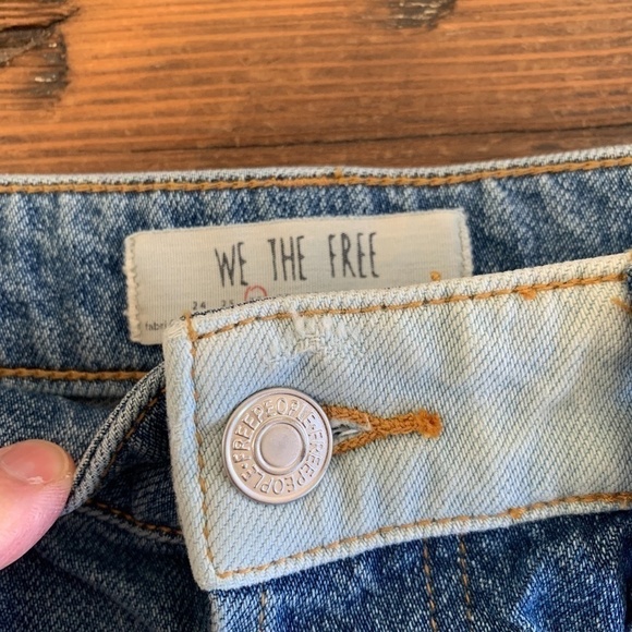 Free People WE THE FREE PATCHED DENIM MINI SKIRT size 26 - Picture 11 of 12